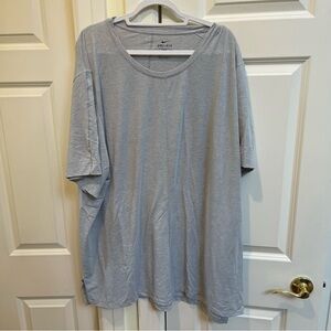 Nike Dri-Fit Men’s Slim Fit Gray Short Sleeve T-Shirt